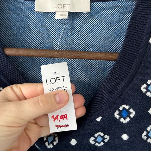 Loft Floral Jacquard Patterned Sweater Sleeveless Top - Navy Blue Size Large NWT - Picture 5 of 9